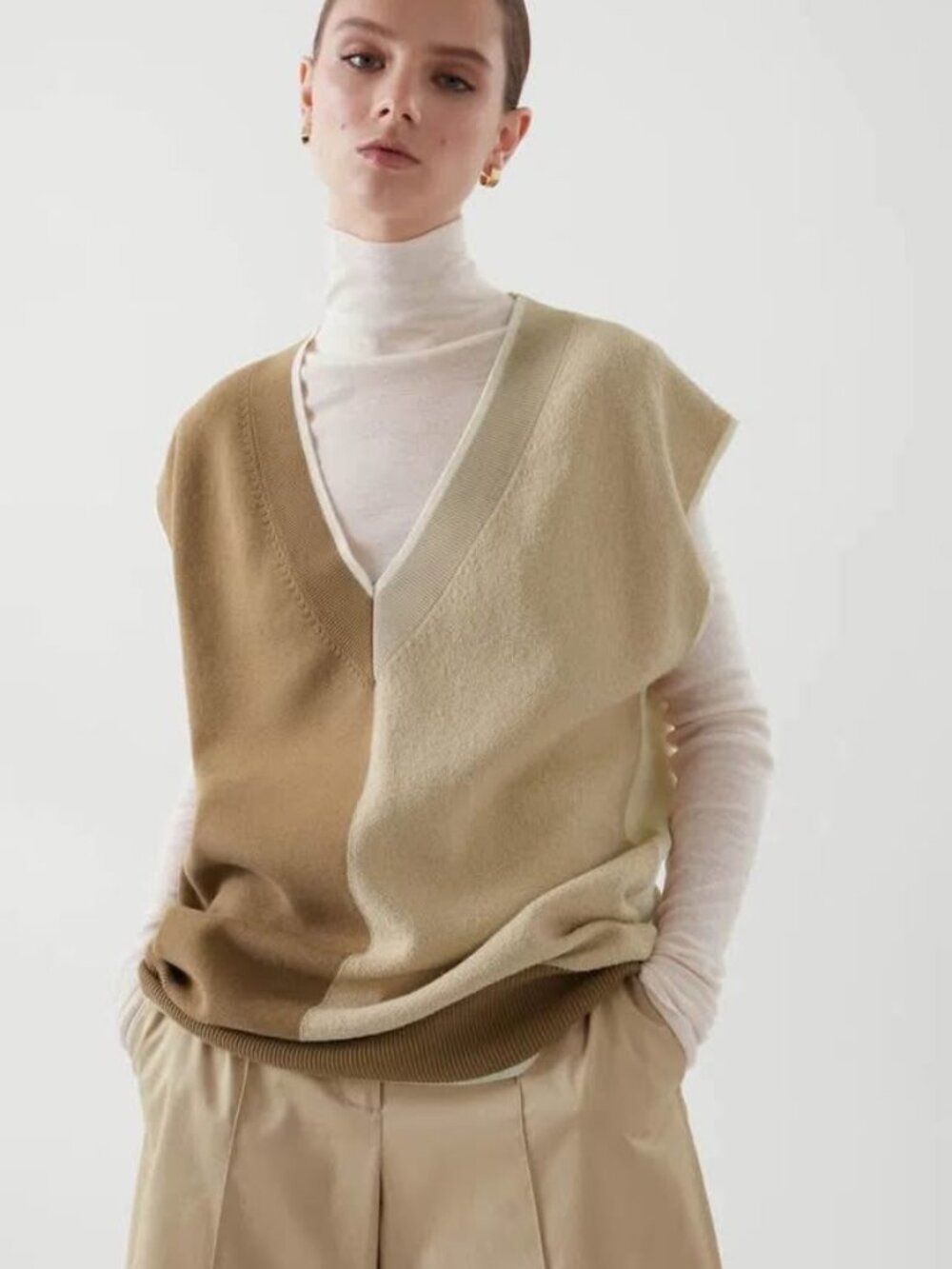 COS V-Neck Colour Block Vest (XS)